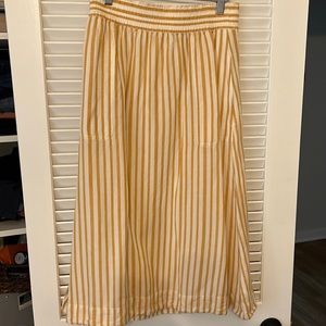 Madewell striped midi skirt with pockets!